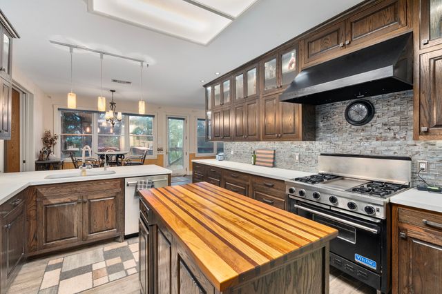 10080 Arvin Hill Road, Aubrey, TX 76227