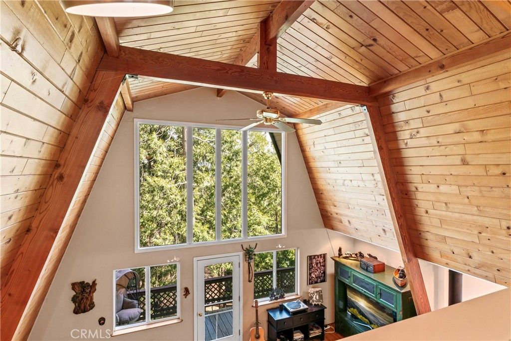 Image 15 of property listing at 1289 Aleutian, Lake Arrowhead, CA 92352