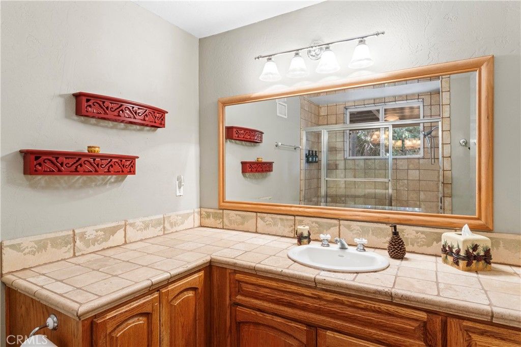 Image 21 of property listing at 1289 Aleutian, Lake Arrowhead, CA 92352