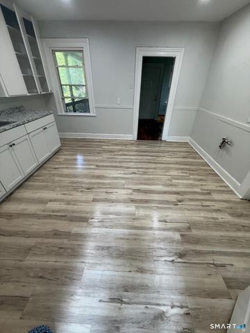 46 Washington Street 1B, Waterbury, CT 06706