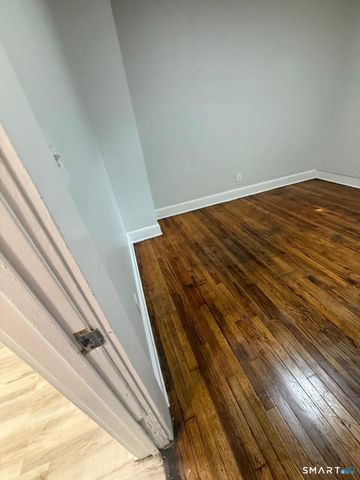 46 Washington Street 1B, Waterbury, CT 06706