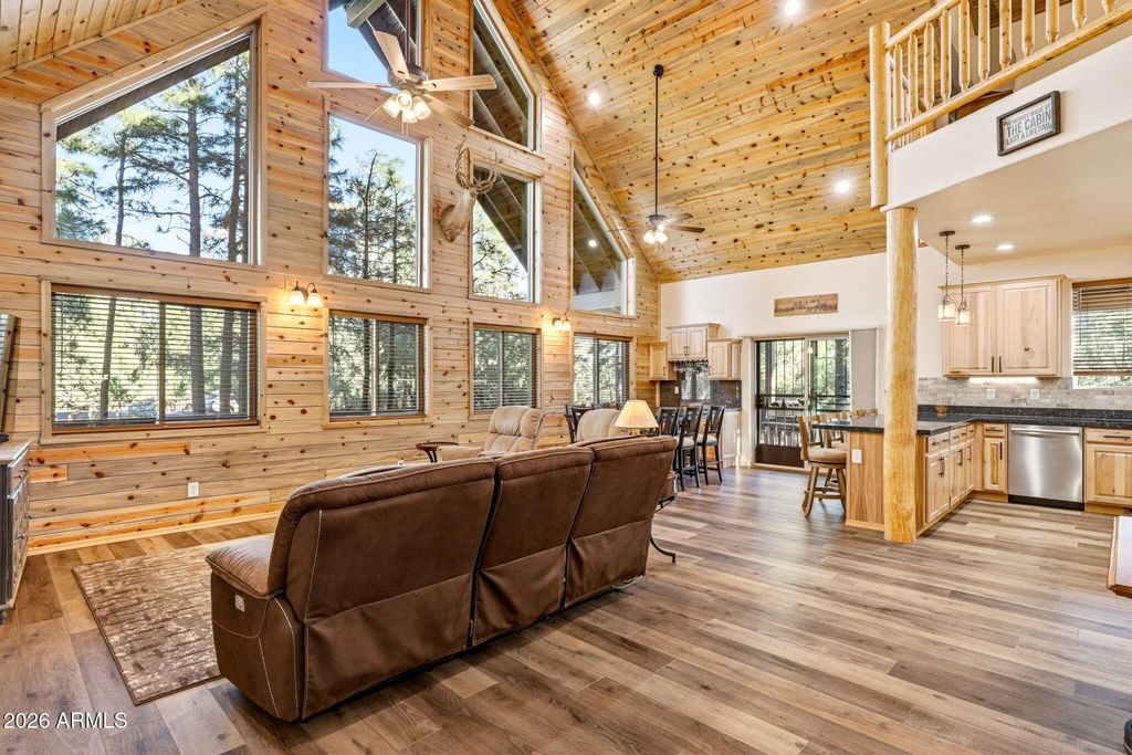 Image 11 of property listing at 3408 PONDEROSA Loop, Heber, AZ 85928