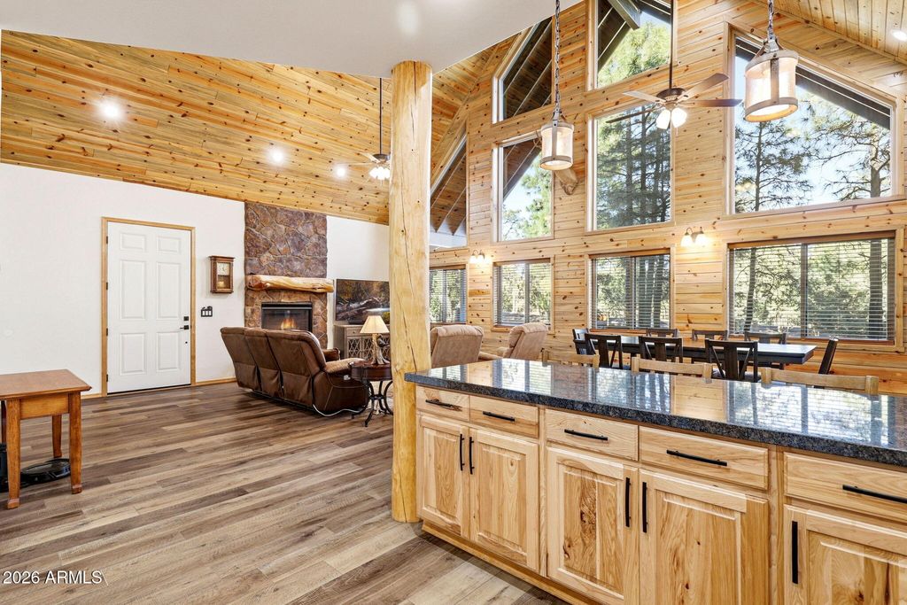 Image 18 of property listing at 3408 PONDEROSA Loop, Heber, AZ 85928