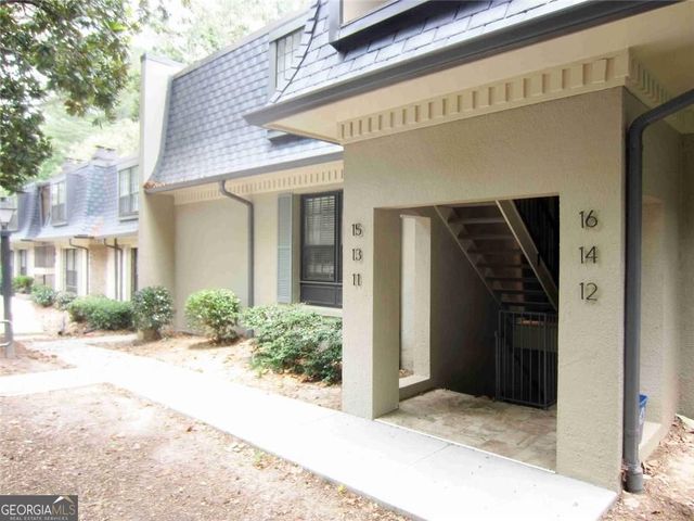 11 Cantey Place NW, Atlanta, GA 30327