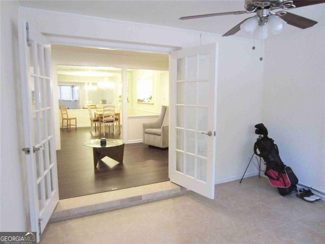 11 Cantey Place NW, Atlanta, GA 30327
