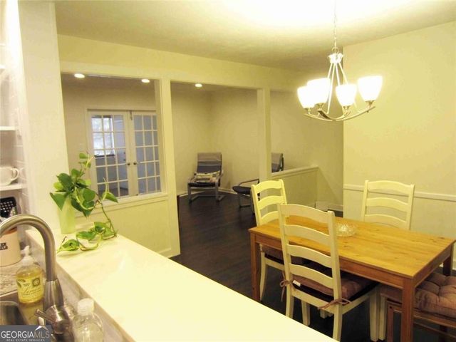 11 Cantey Place NW, Atlanta, GA 30327