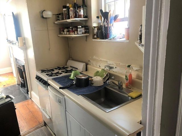 17 Branch A, Boston, MA 02108