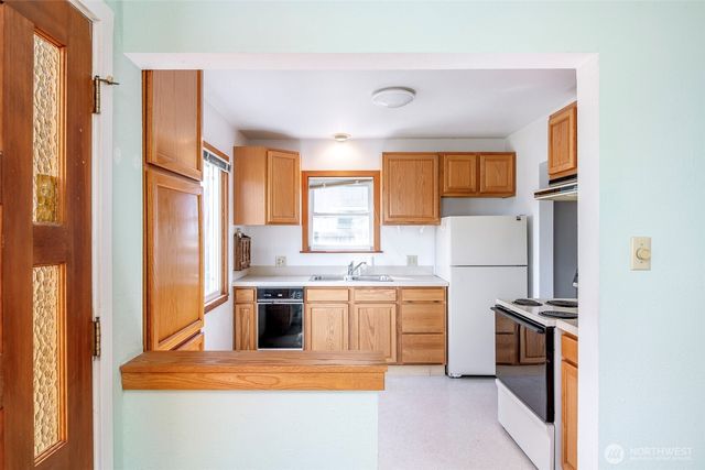 828 S Hawthorne Street, Tacoma, WA 98465