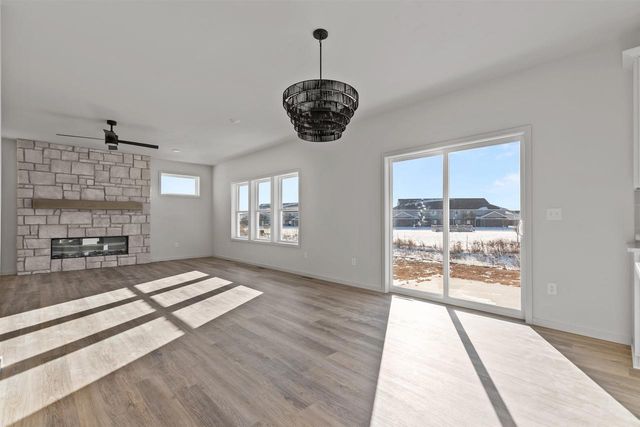 3755 E GLADIOLUS PLACE, Appleton, WI 54913