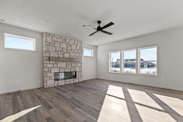 3755 E GLADIOLUS PLACE, Appleton, WI 54913