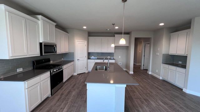 109 MEDINA Lane, Rhome, TX 76078