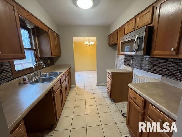 101 N LAWRENCE Street, Desoto, IL 62924