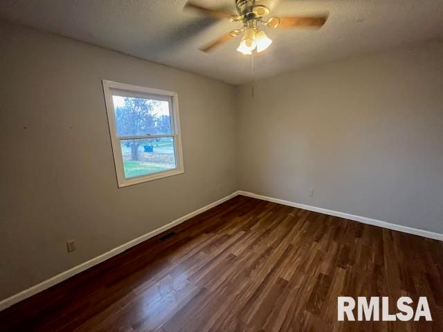 101 N LAWRENCE Street, Desoto, IL 62924