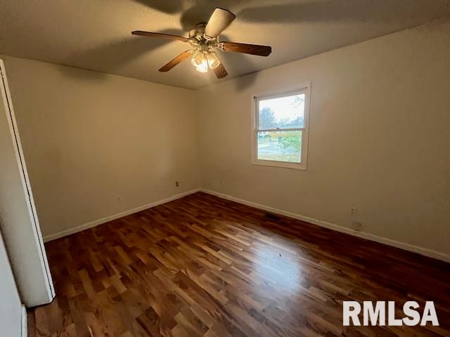 101 N LAWRENCE Street, Desoto, IL 62924