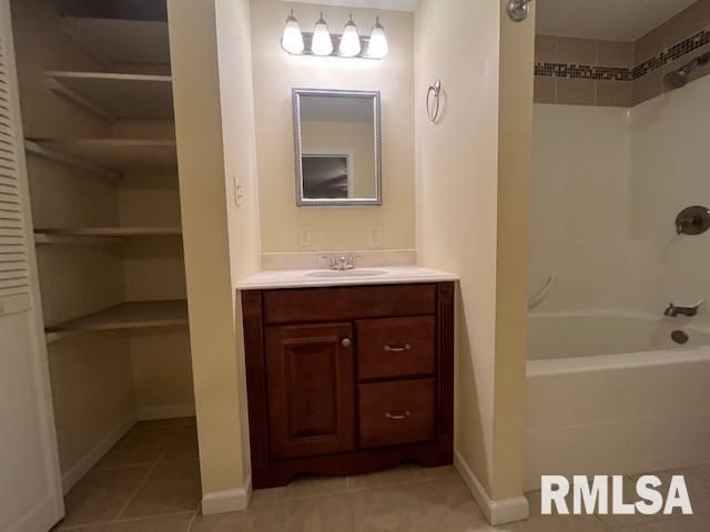 101 N LAWRENCE Street, Desoto, IL 62924