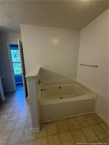 637 Spy Glass Drive, Fayetteville, NC 28311