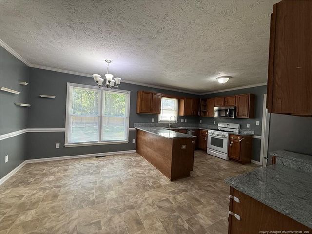 637 Spy Glass Drive, Fayetteville, NC 28311