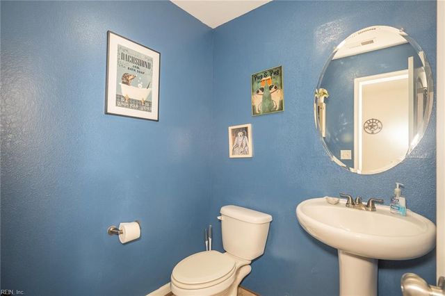 8008 Merritt ST, Norfolk, VA 23518