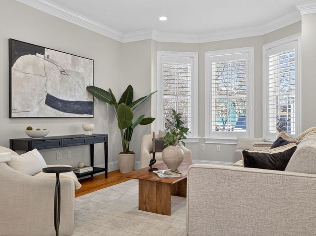 213 Lamartine St 213A, Boston, MA 02130