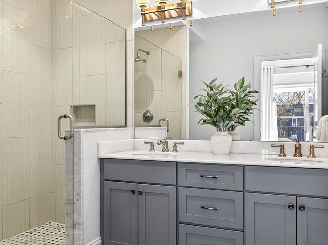 213 Lamartine St 213A, Boston, MA 02130