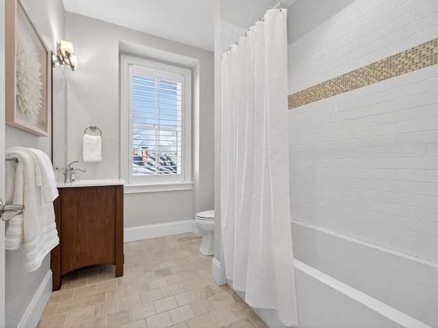 213 Lamartine St 213A, Boston, MA 02130