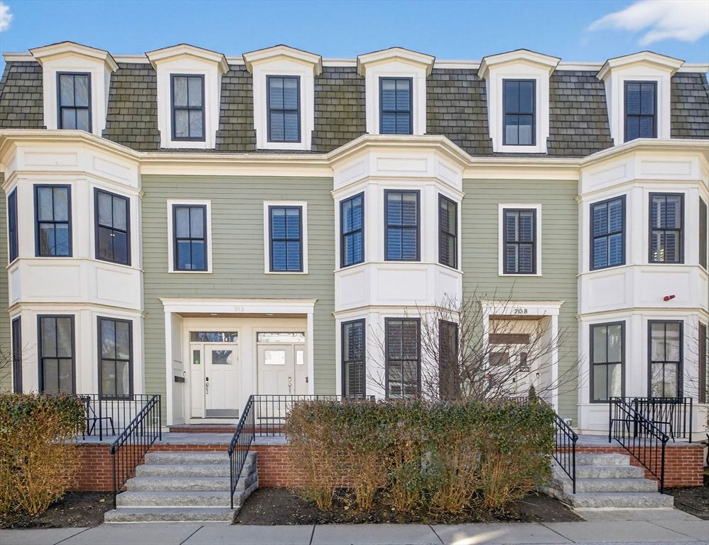 213 Lamartine St 213A, Boston, MA 02130