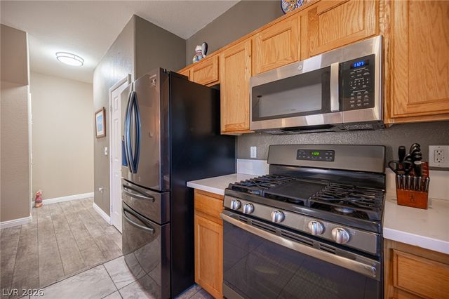 6313 Sandy Ridge Street 101, North Las Vegas, NV 89081