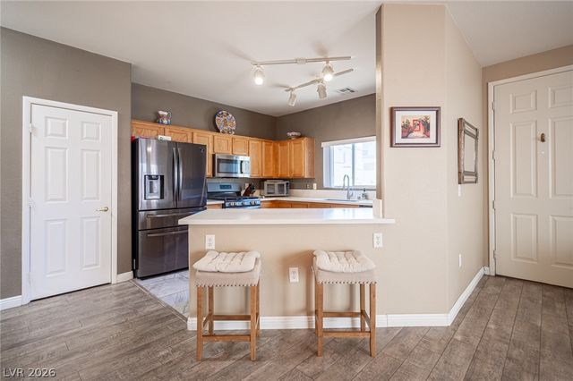 6313 Sandy Ridge Street 101, North Las Vegas, NV 89081