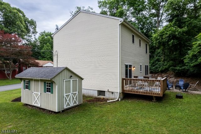 13 Cranberry Ledge Rd, Byram Twp., NJ 07821