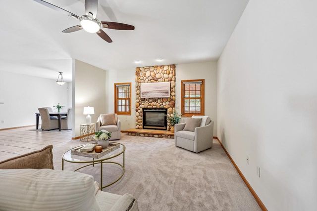 1148 Bluebird Trail, Waunakee, WI 53597