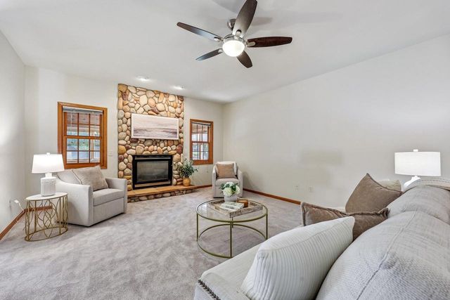1148 Bluebird Trail, Waunakee, WI 53597