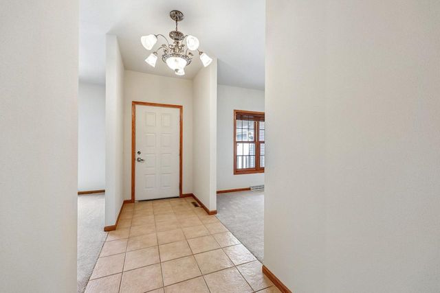 1148 Bluebird Trail, Waunakee, WI 53597