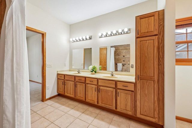 1148 Bluebird Trail, Waunakee, WI 53597