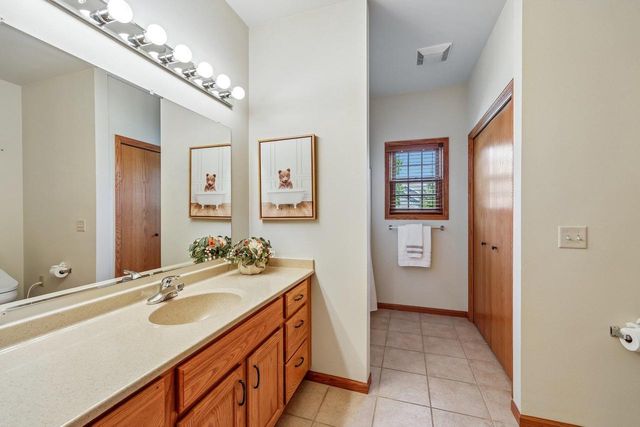 1148 Bluebird Trail, Waunakee, WI 53597