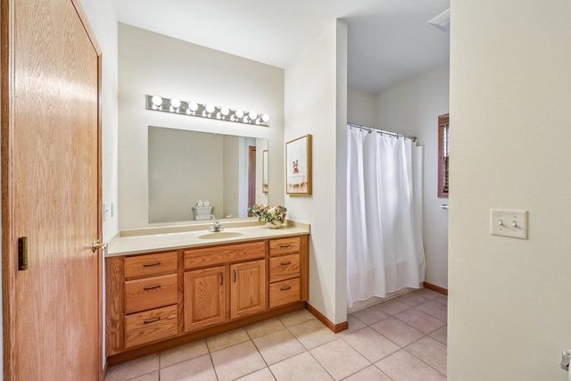 1148 Bluebird Trail, Waunakee, WI 53597
