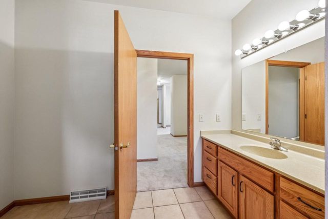 1148 Bluebird Trail, Waunakee, WI 53597