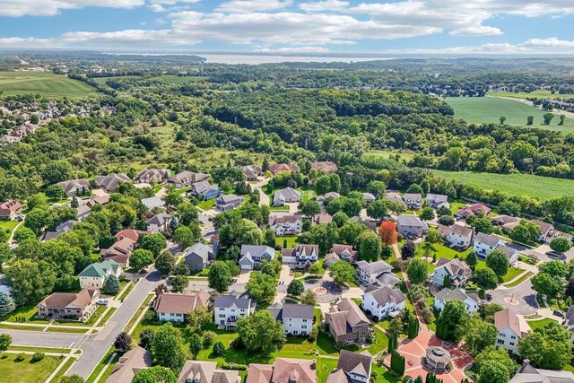 1148 Bluebird Trail, Waunakee, WI 53597