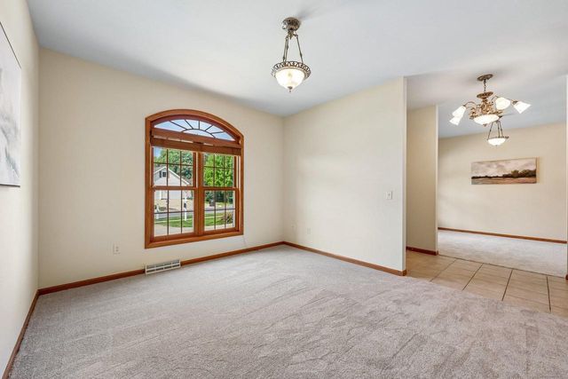 1148 Bluebird Trail, Waunakee, WI 53597