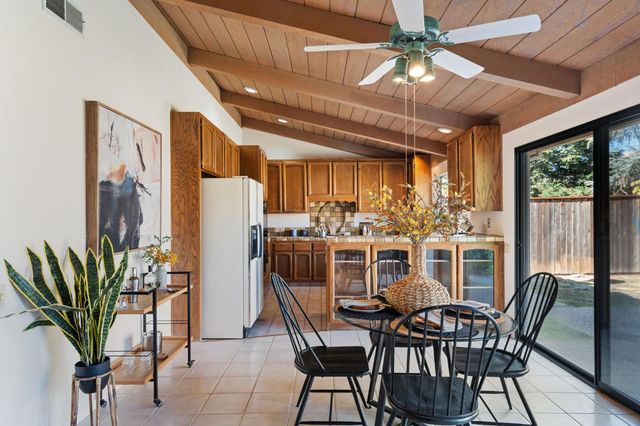 8035 Kingswood Dr, Citrus Heights, CA 95610