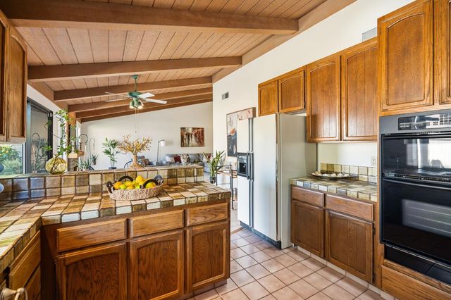 8035 Kingswood Dr, Citrus Heights, CA 95610