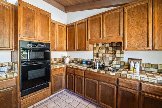 8035 Kingswood Dr, Citrus Heights, CA 95610