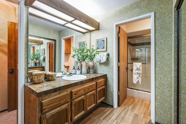 8035 Kingswood Dr, Citrus Heights, CA 95610