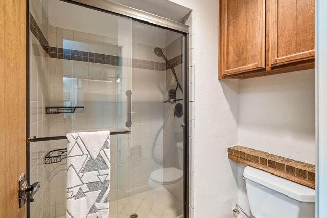 8035 Kingswood Dr, Citrus Heights, CA 95610