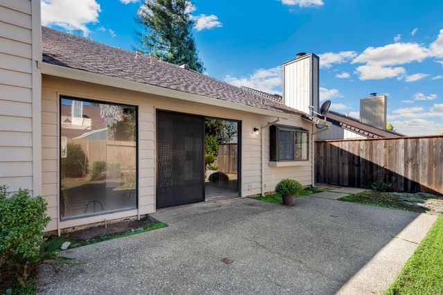 8035 Kingswood Dr, Citrus Heights, CA 95610