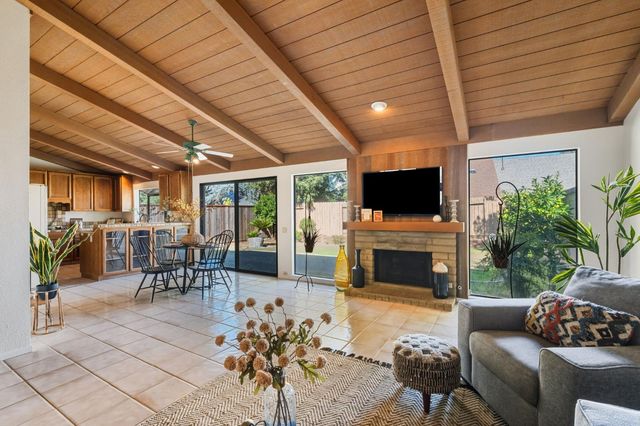 8035 Kingswood Dr, Citrus Heights, CA 95610