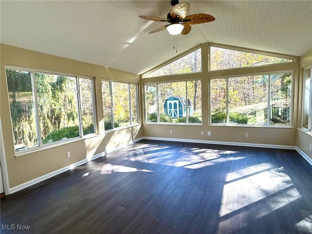 120 Woodcrest Dr, Marietta, OH 45750