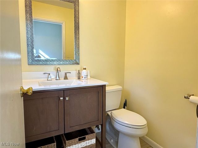 120 Woodcrest Dr, Marietta, OH 45750