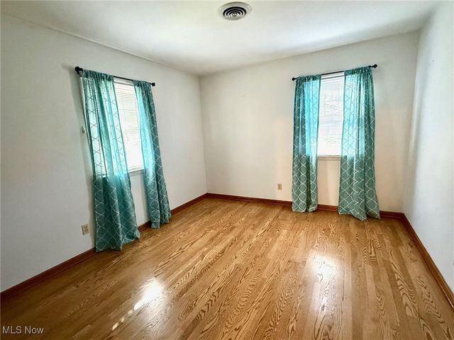 120 Woodcrest Dr, Marietta, OH 45750