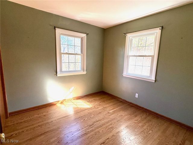 120 Woodcrest Dr, Marietta, OH 45750