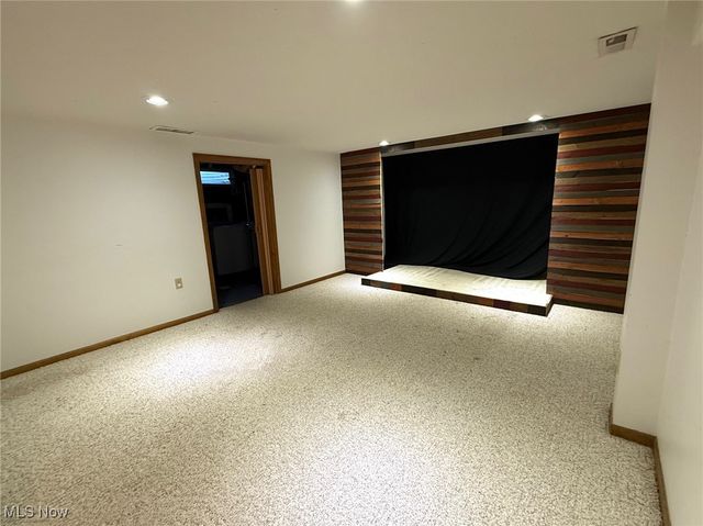 120 Woodcrest Dr, Marietta, OH 45750